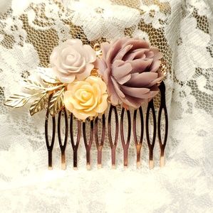 Brand New! Handmade Wedding Floral Hair Comb